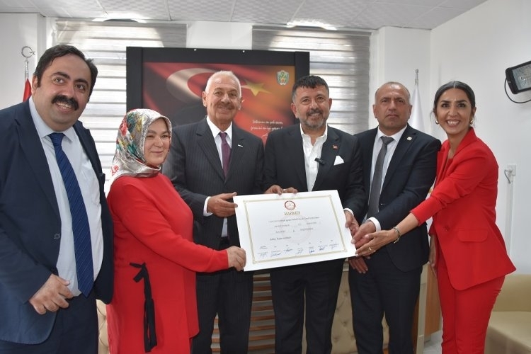 Doğanşehir Belediyesi'nde Yeni Dönem: Başkan Mehmet Bayram Göreve Başladı